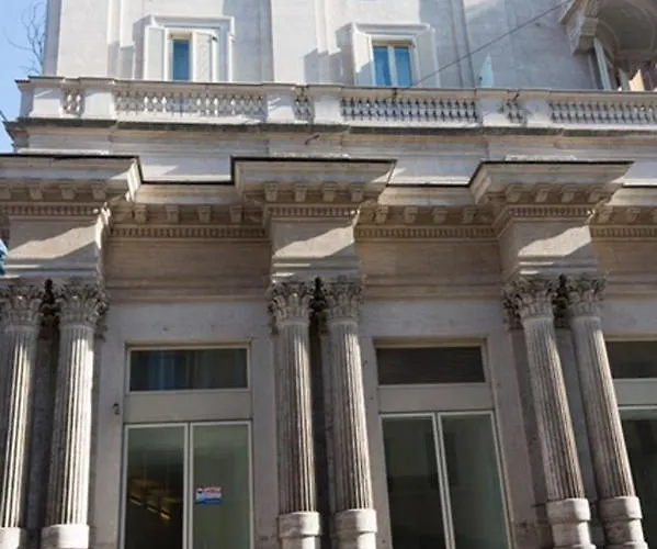 Spagna Luxury Appartement *